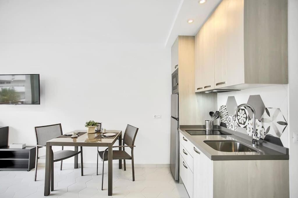 Alexander Apartment Playa De Las Americas Εξωτερικό φωτογραφία