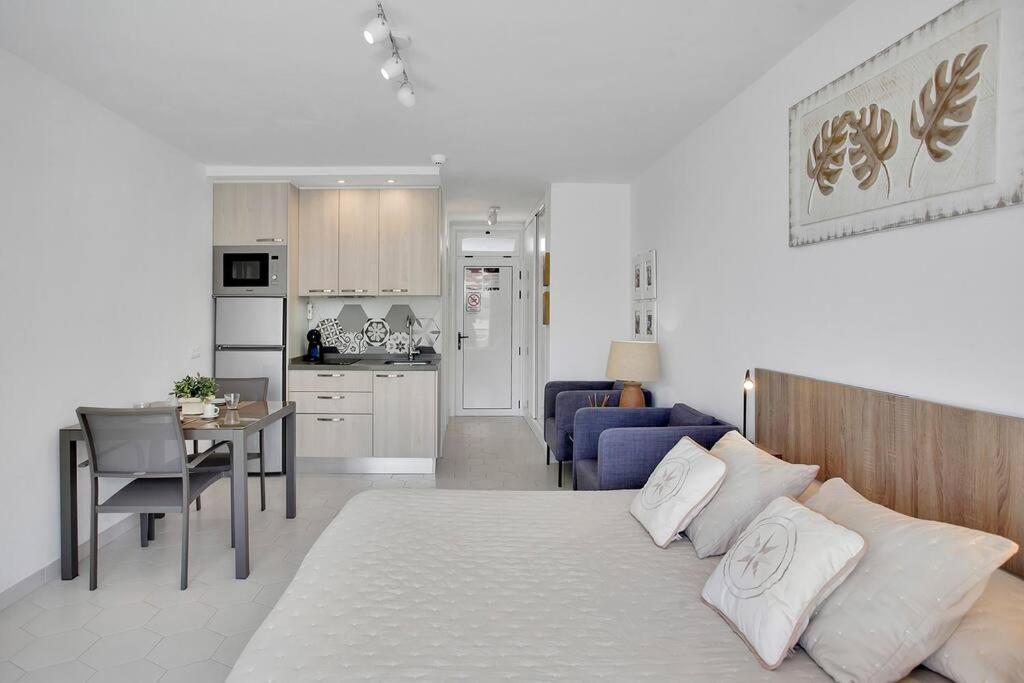 Alexander Apartment Playa De Las Americas Εξωτερικό φωτογραφία