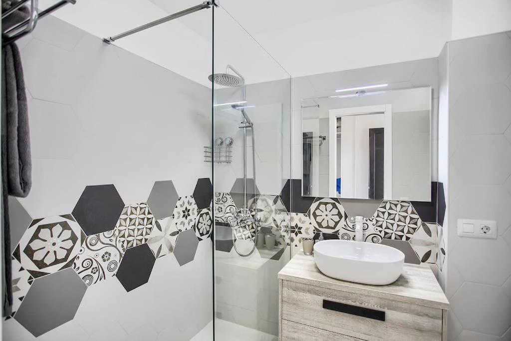 Alexander Apartment Playa De Las Americas Εξωτερικό φωτογραφία